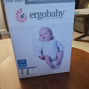 Ergobaby Easy Snug Infant Insert in White